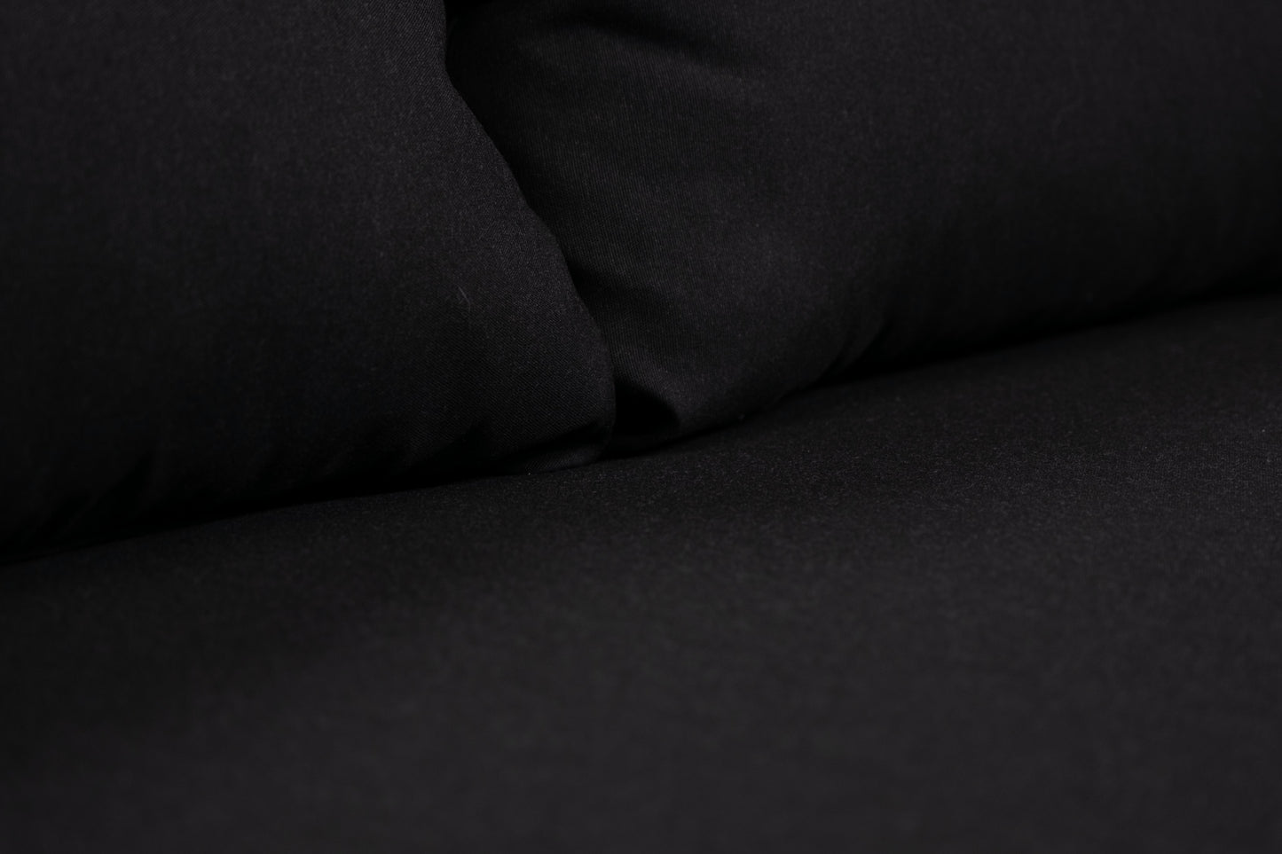 Arado sofa zwart close up 2