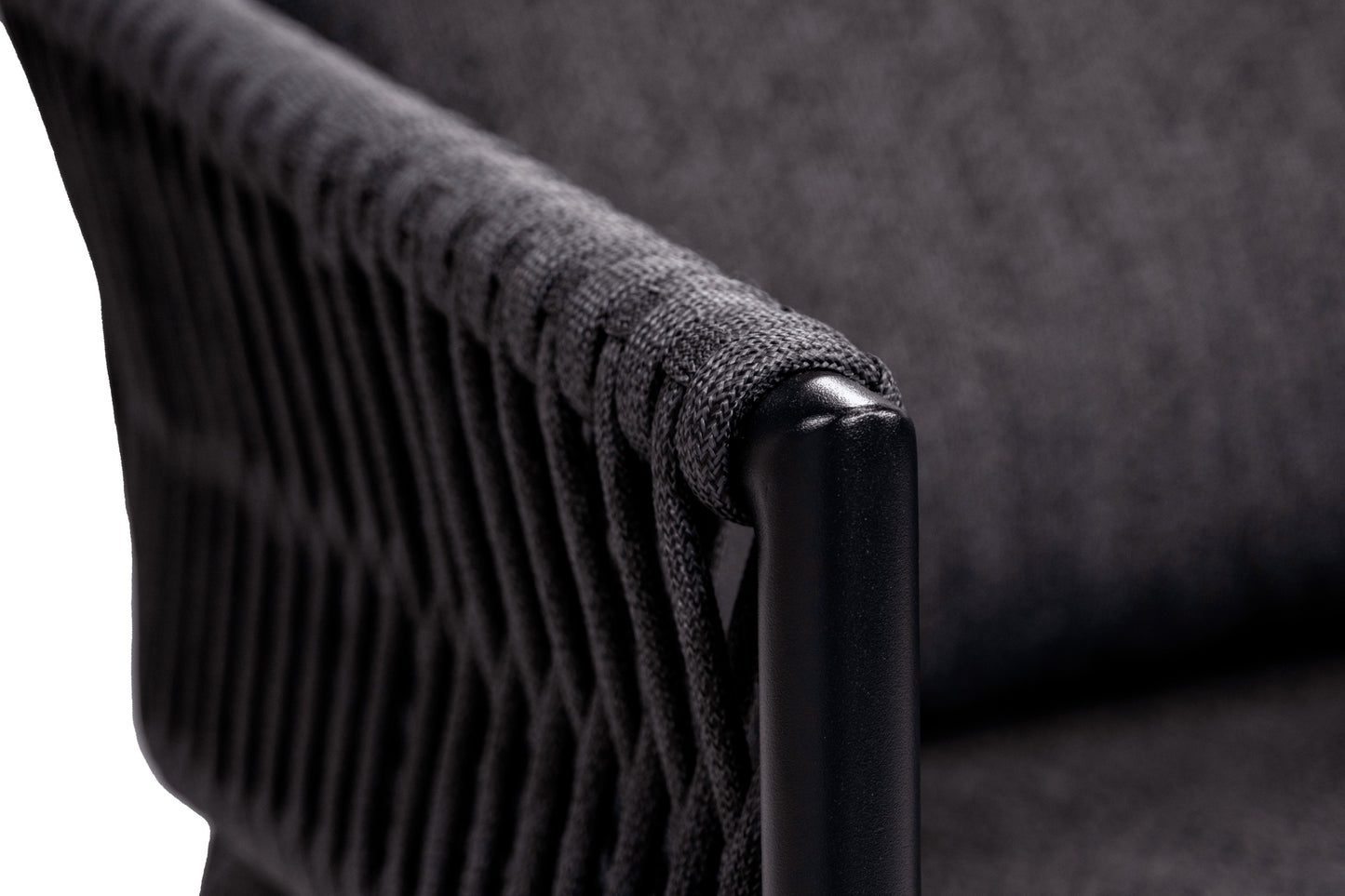 Vinum zwart close up 4